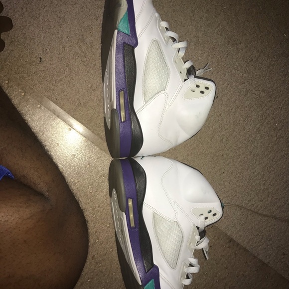 Pre-Owned Air Jordan Retro Grape 5’s - Picture 5 of 8